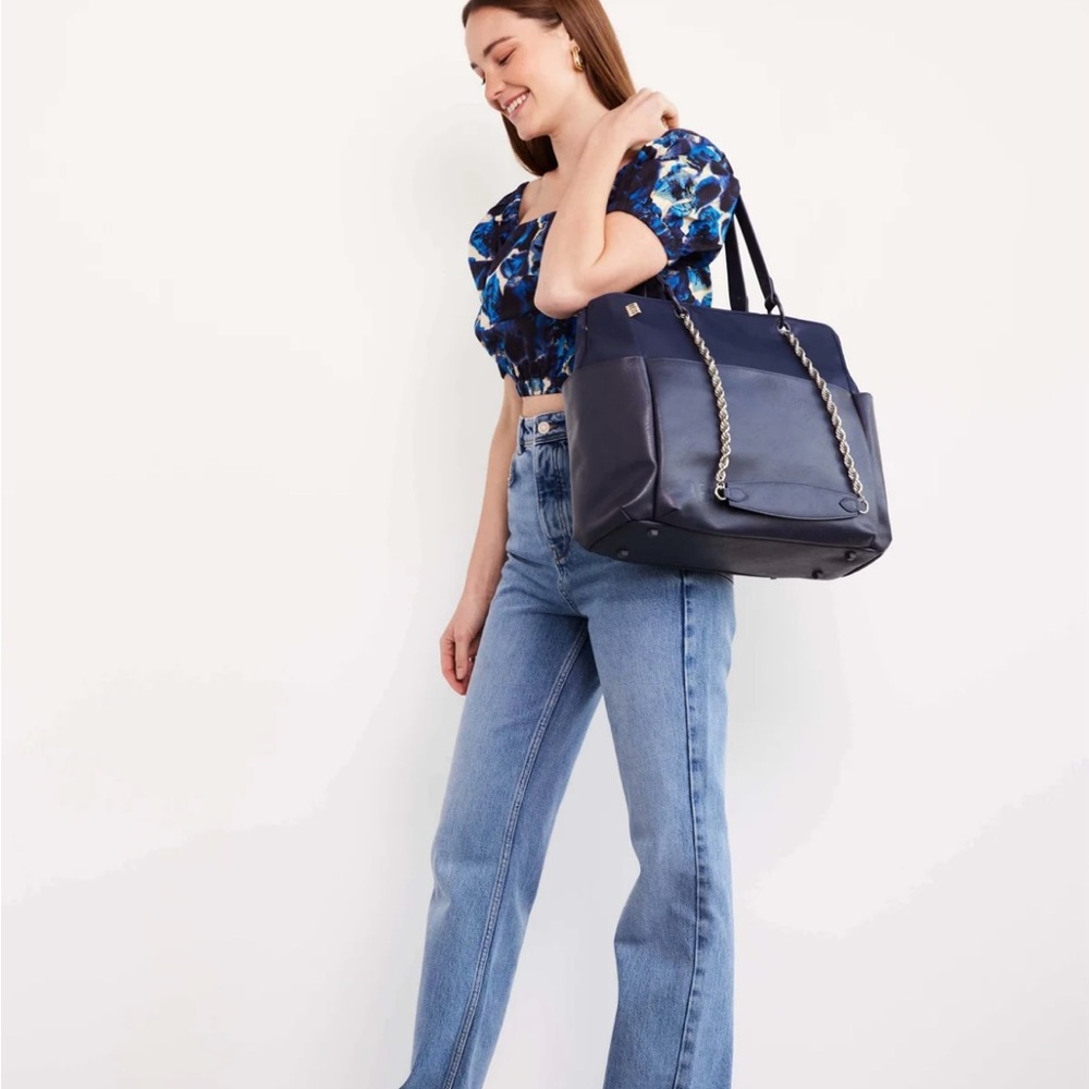 NWT BEIS The Diaper Bag 
in Navy - Picture 4 of 15